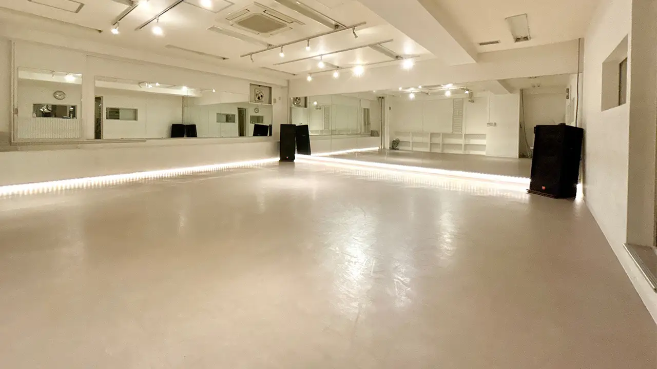 手続きの完全Web化で書面の回収や本部への郵送作業を削減。事務作業を効率化し、生徒・保護者とのつながり強化に注力できるように